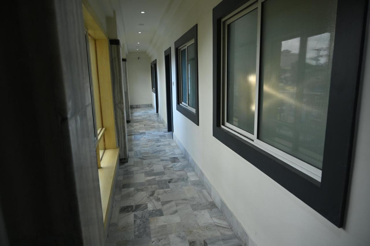 Hotel Churuvilla Ranchi Bagian luar foto